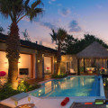 What is luxury travel experience?